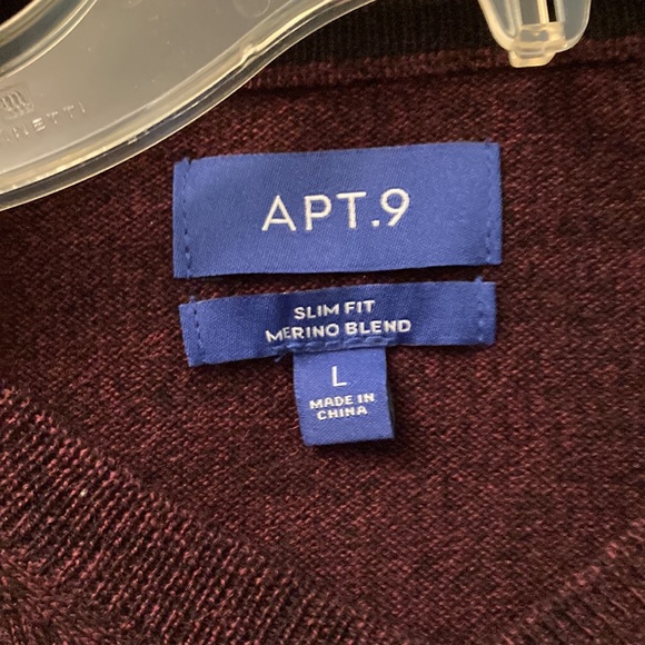 Apt. 9 Slim Fit Men B Neck Sweater size Large Merino Blend Burgundy Color - Picture 4 of 6